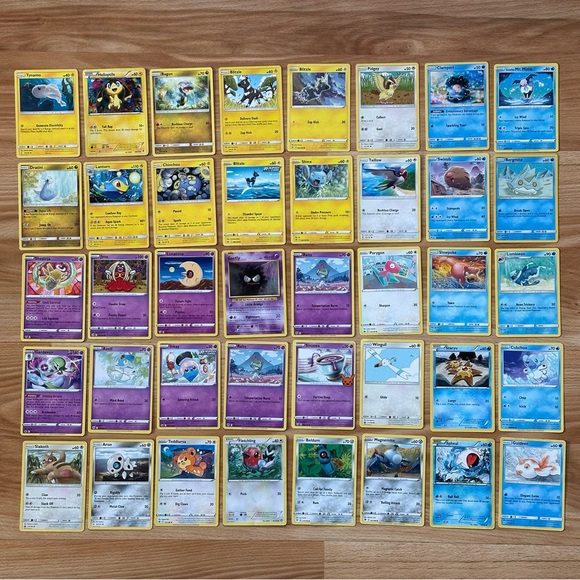 Lot of 450 Pokemon Trading Card Collection - Picture 9 of 16